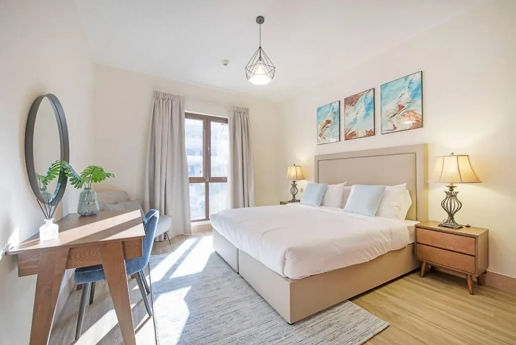 Apartment First Class Walk To Dubai Mall From This Chic 2Br With Balcony Views